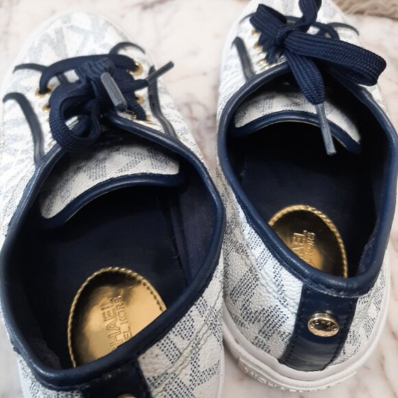 Michael Kors Boerum Women’s White/Navy Low Top Sneakers Gold Logo 7M - Picture 8 of 8